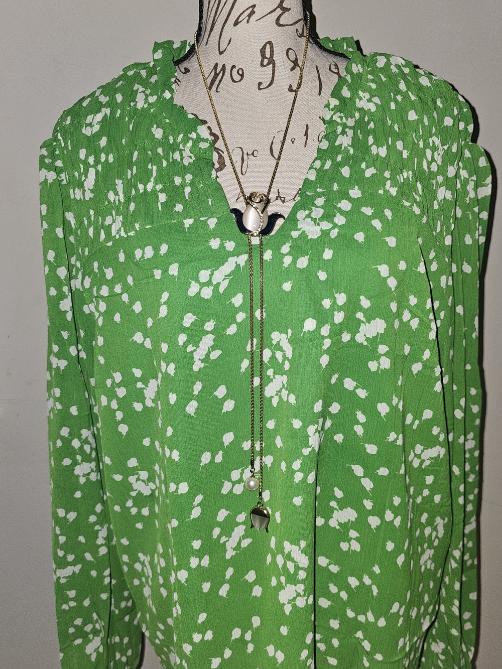 Green Printed Long-Sleeve V-Neck Blouse
